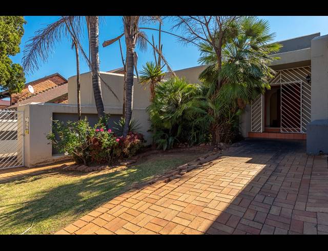3 BEDROOM HOUSE FOR SALE IN SUIDEROORD